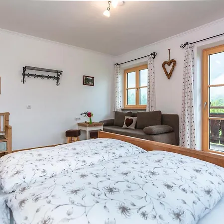 Weberbauer Apartman *