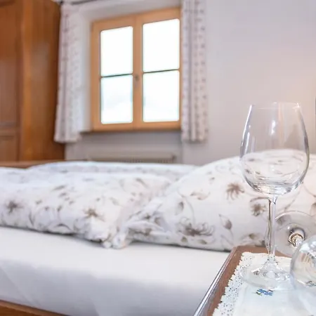 Weberbauer Apartman *